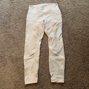 Lululemon Cropped Lace Leggings